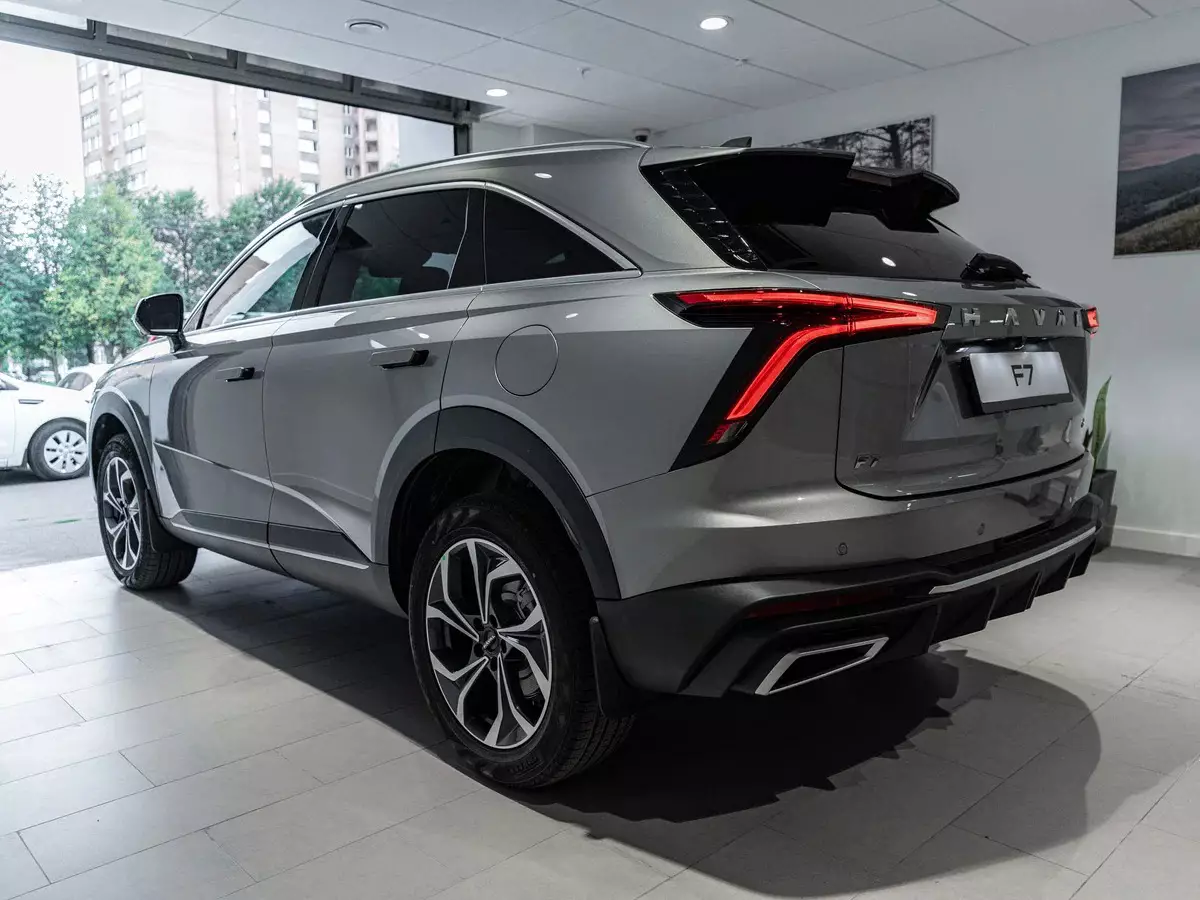 Автосалон: Haval New F7