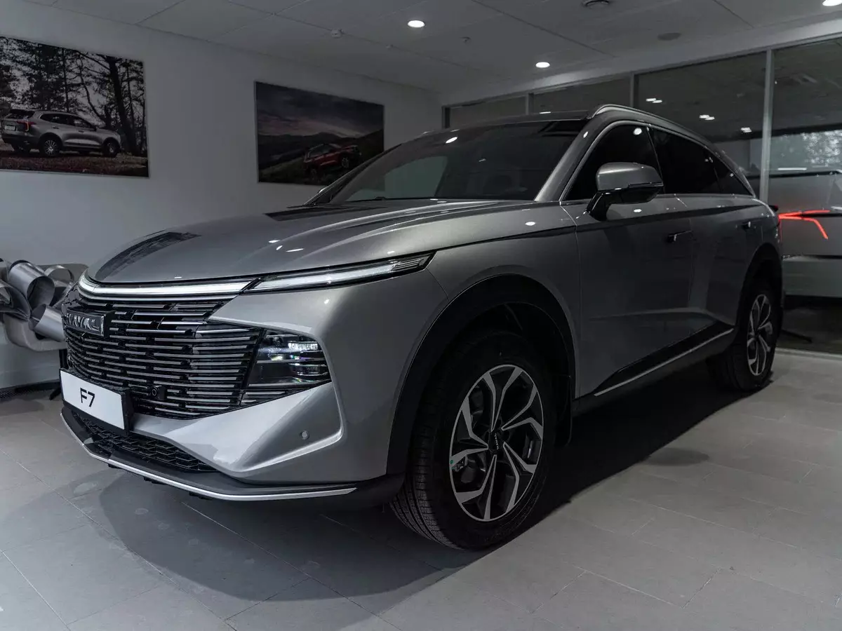 Автосалон: Haval New F7