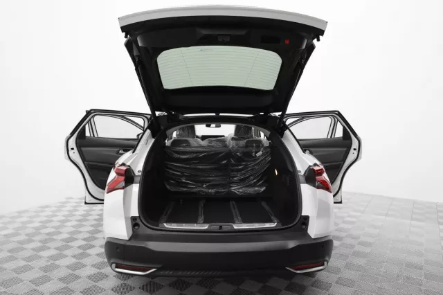 Автосалон: Citroen C5 X