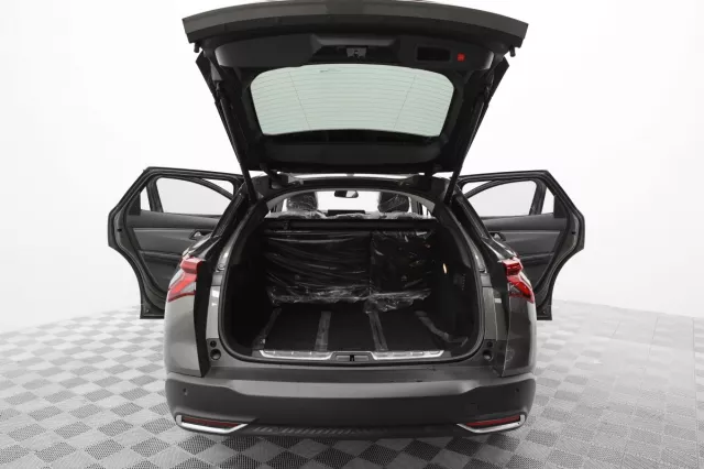Автосалон: Citroen C5 X