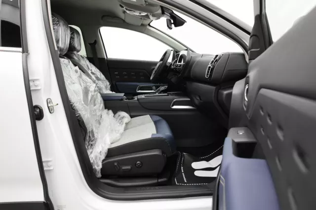 Автосалон: Citroen C5 Aircross