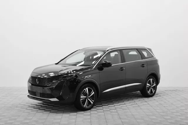 Автосалон: Peugeot 5008