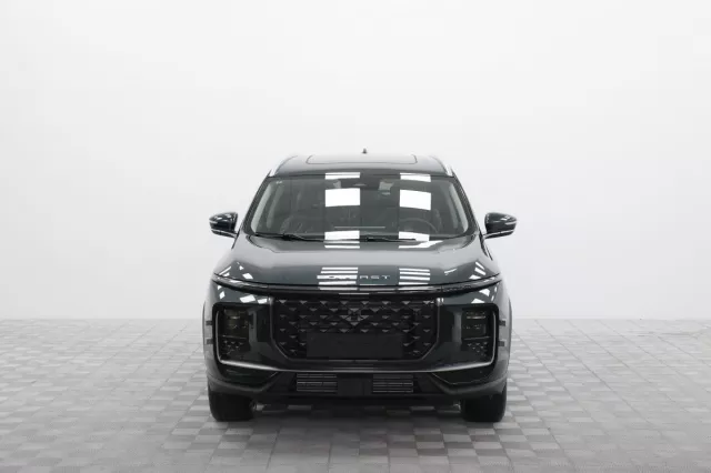 Автосалон: Soueast S09