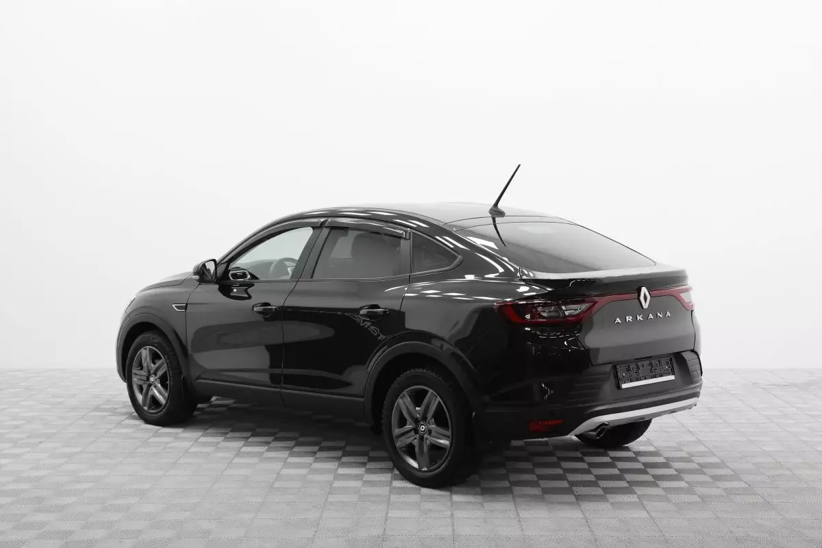 Автосалон: Renault Arkana