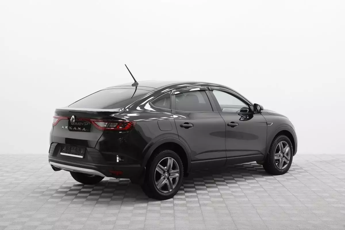Автосалон: Renault Arkana