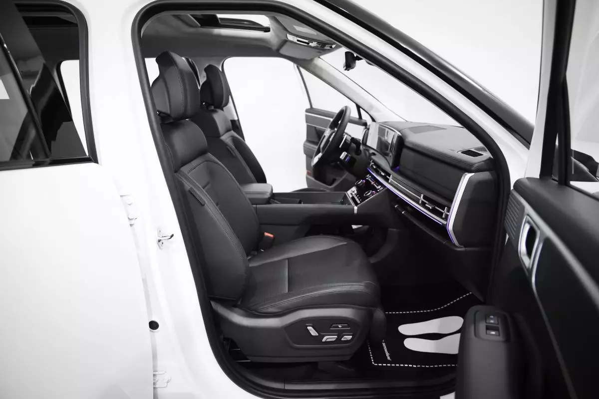 Автосалон: Hyundai Santa Fe New