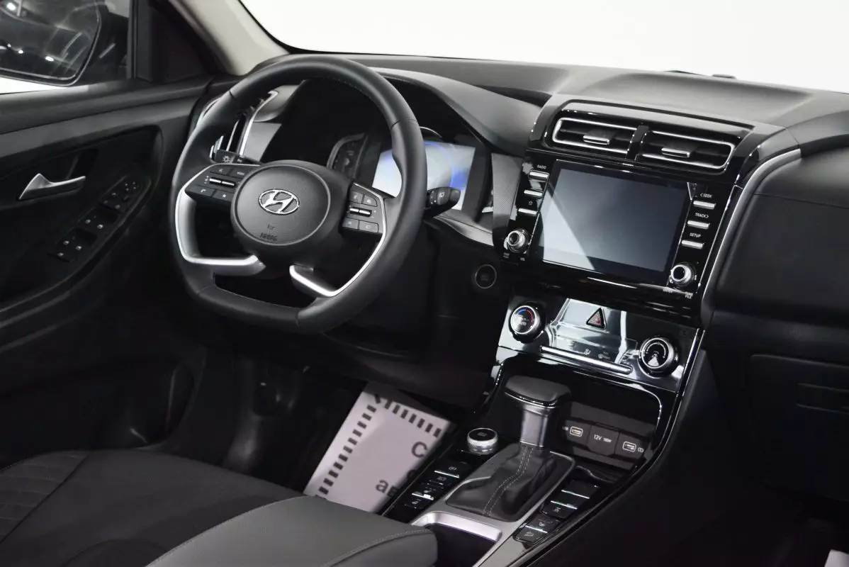Автосалон: Hyundai Creta