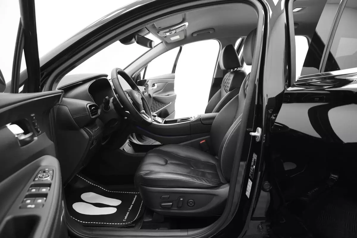 Автосалон: Hyundai Santa Fe