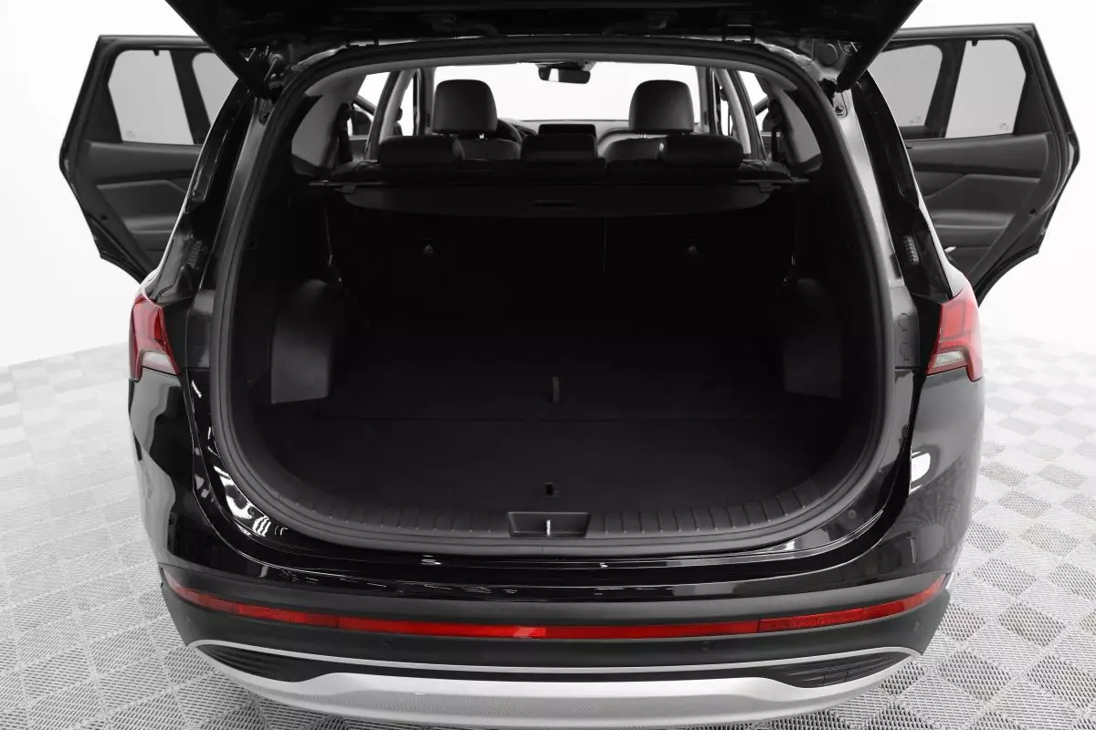 Автосалон: Hyundai Santa Fe