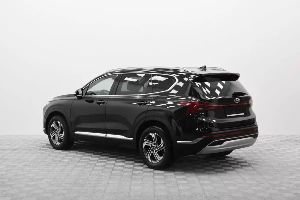 Автосалон: Hyundai Santa Fe