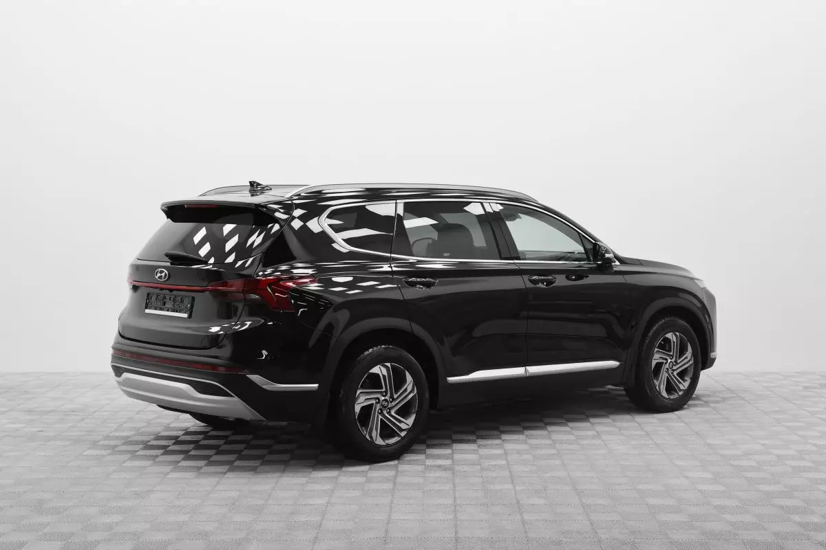 Автосалон: Hyundai Santa Fe