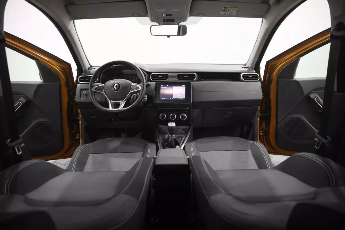 Автосалон: Renault Duster