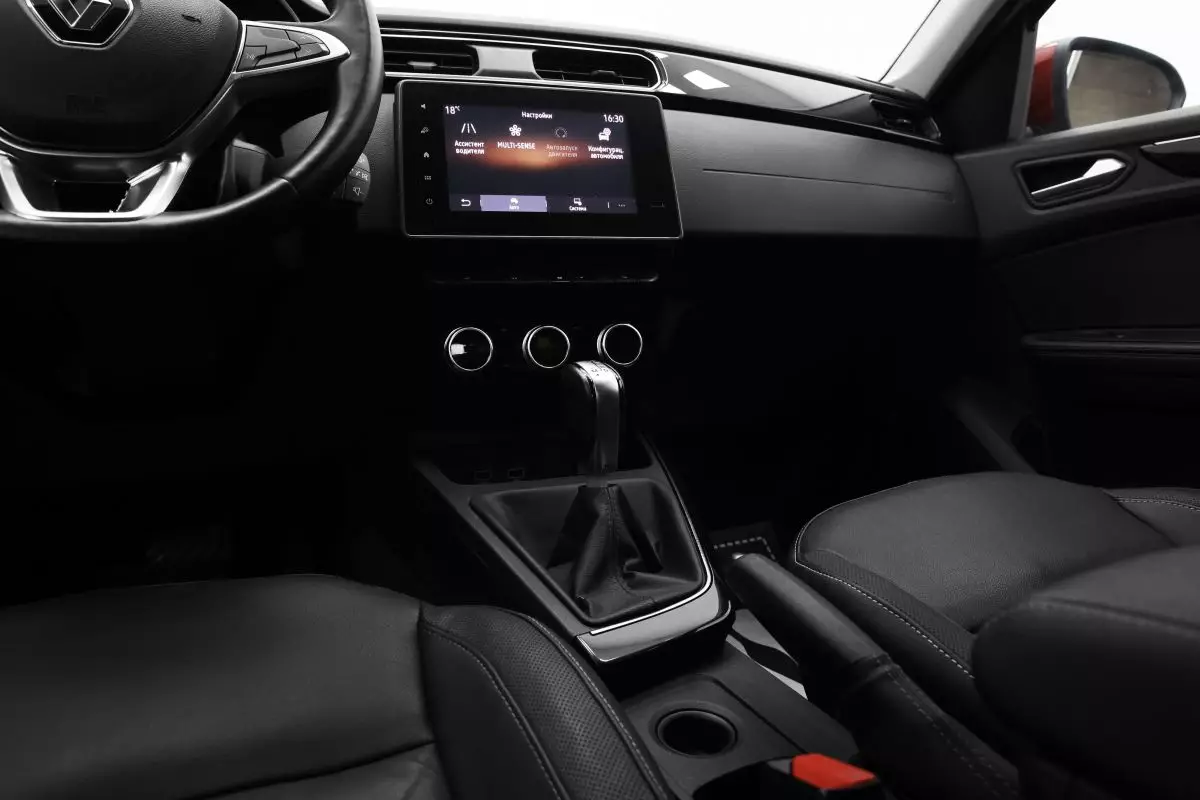 Автосалон: Renault Arkana