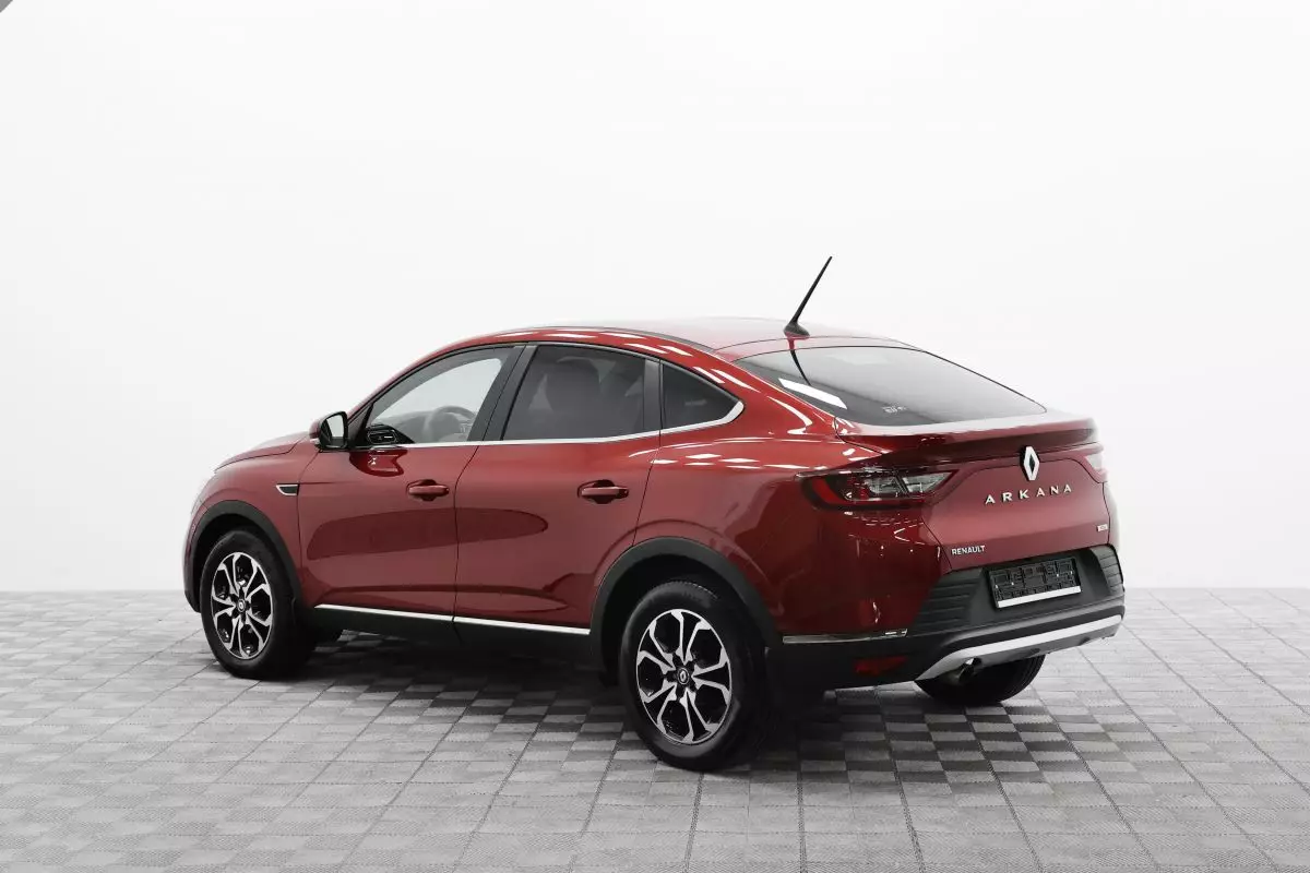 Автосалон: Renault Arkana