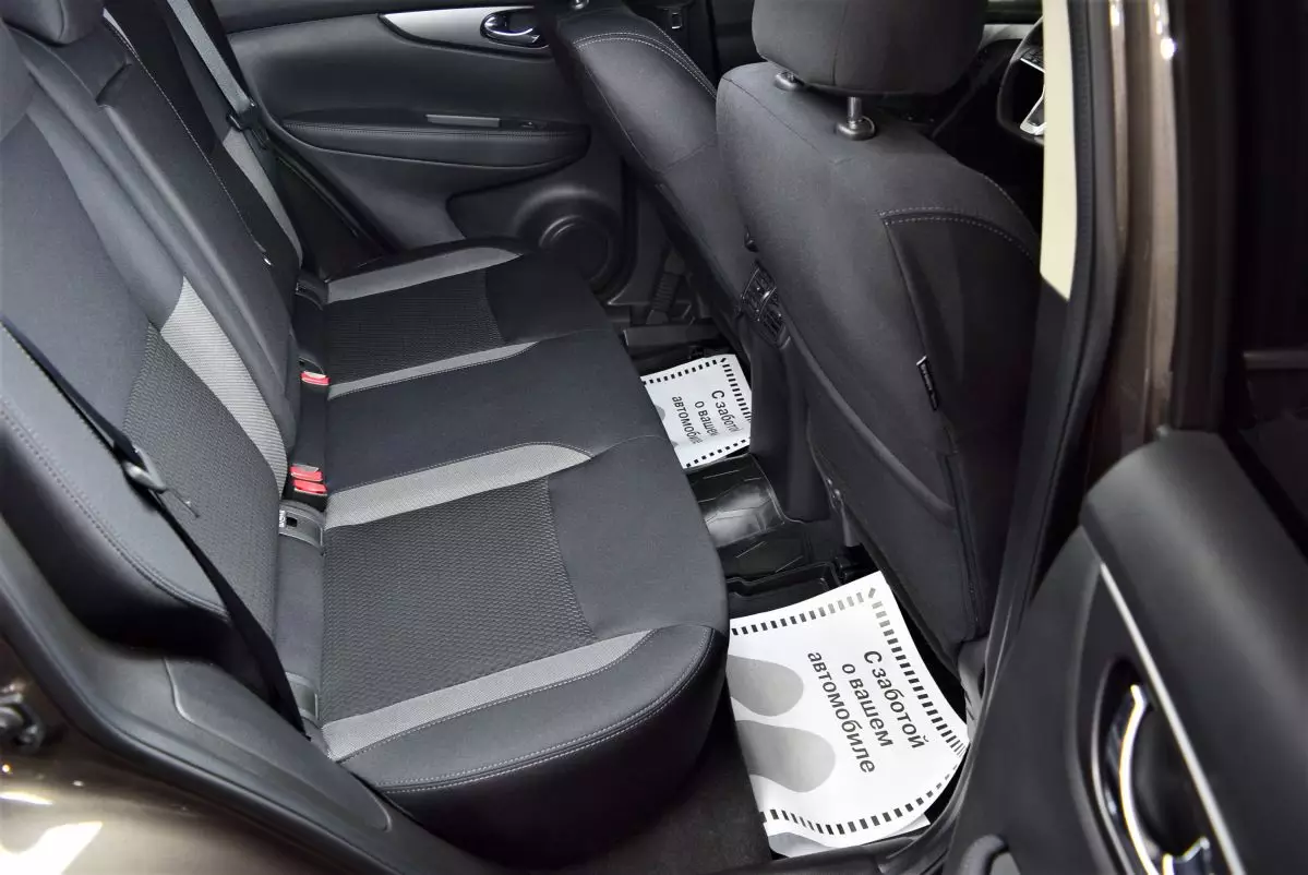 Автосалон: Nissan Qashqai