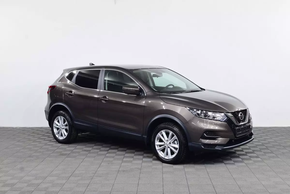 Автосалон: Nissan Qashqai
