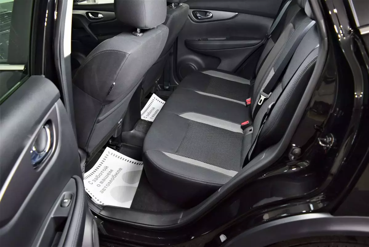 Автосалон: Nissan Qashqai