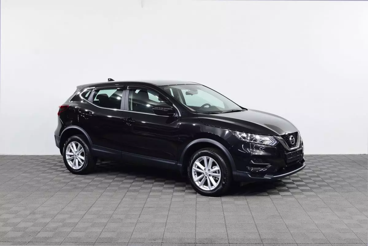 Автосалон: Nissan Qashqai