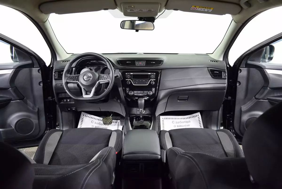 Автосалон: Nissan Qashqai
