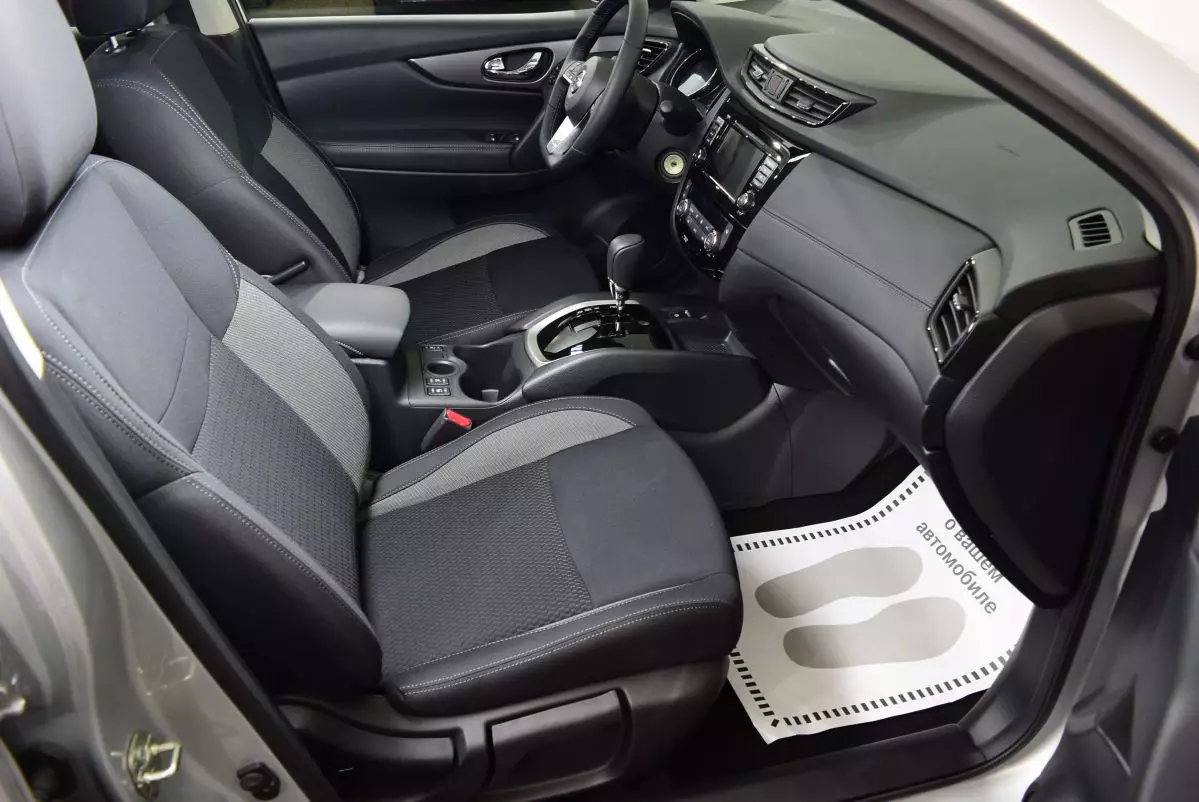 Автосалон: Nissan Qashqai