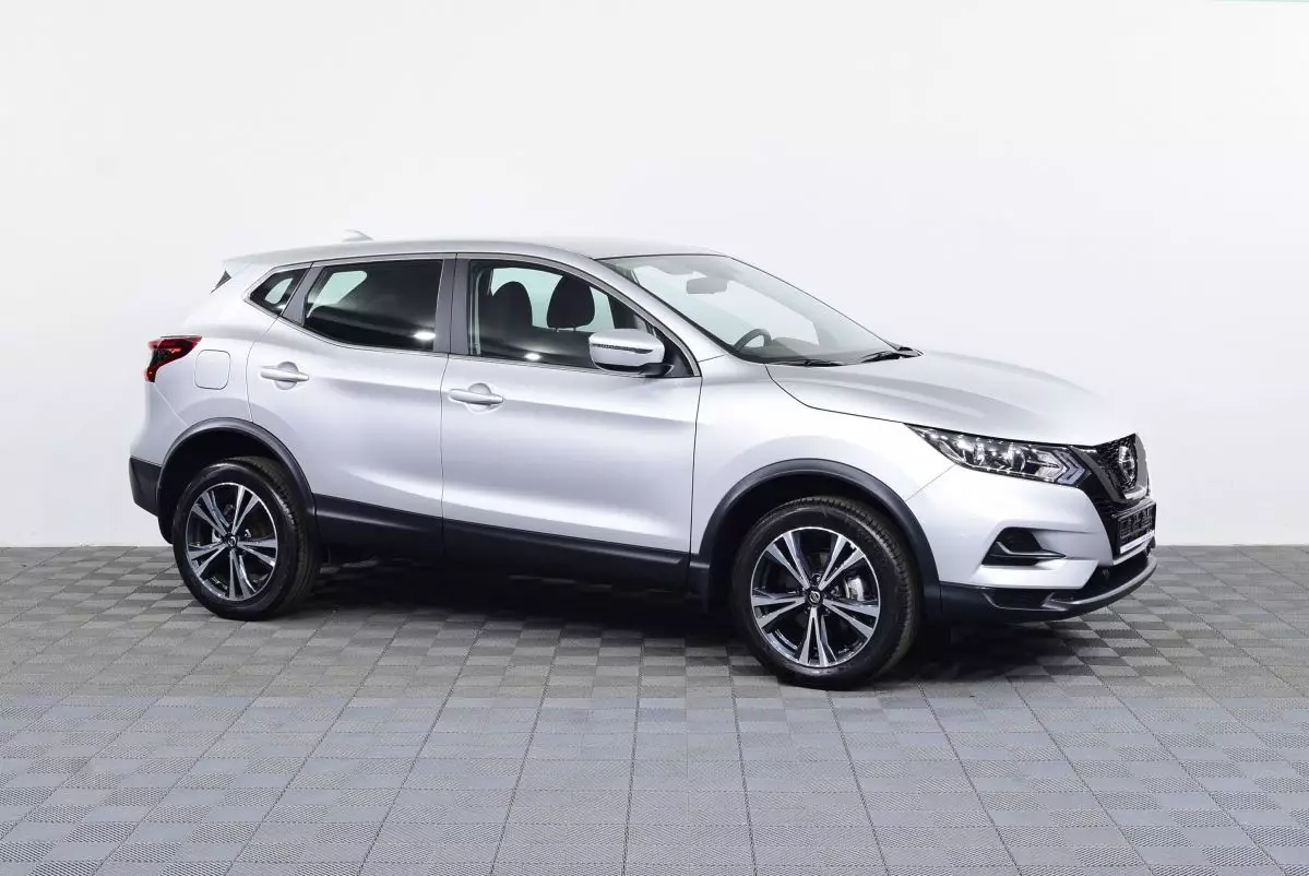 Автосалон: Nissan Qashqai