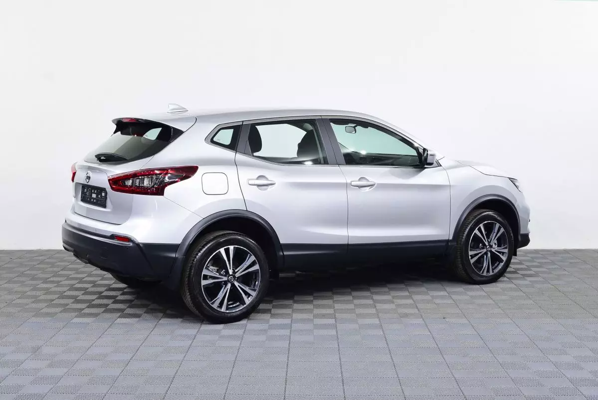 Автосалон: Nissan Qashqai