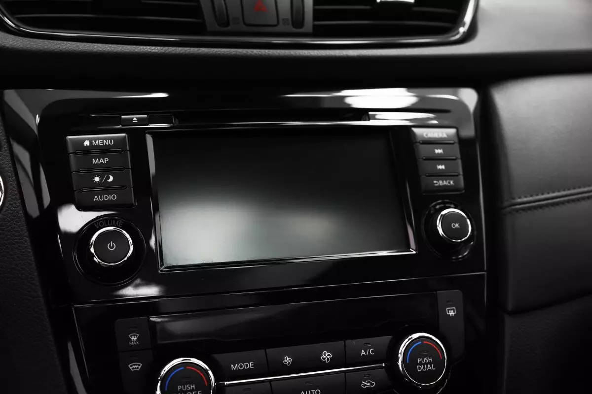 Автосалон: Nissan Qashqai