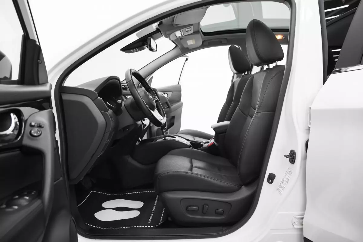 Автосалон: Nissan Qashqai