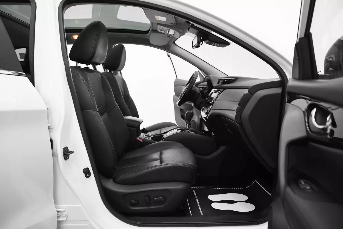 Автосалон: Nissan Qashqai