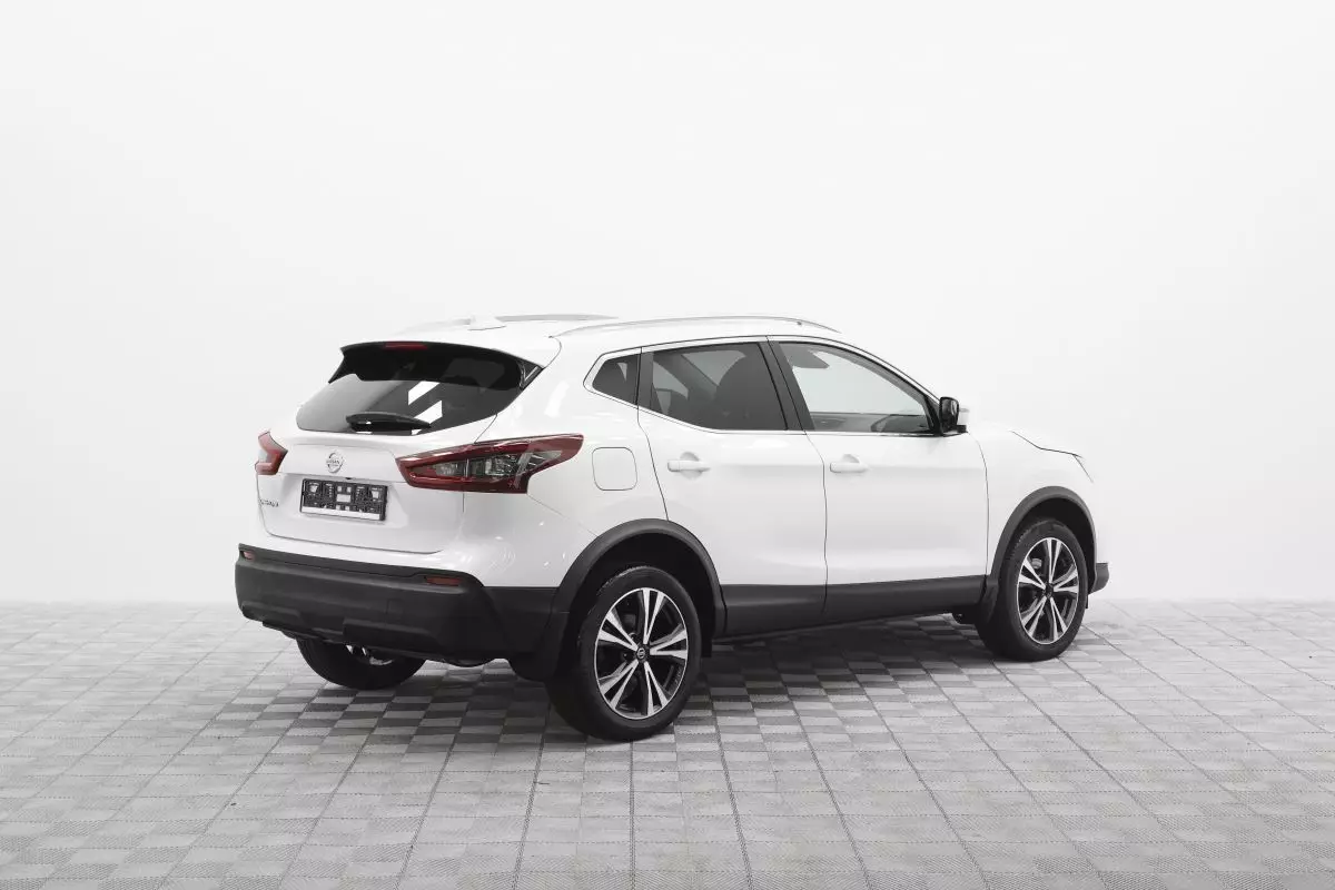 Автосалон: Nissan Qashqai