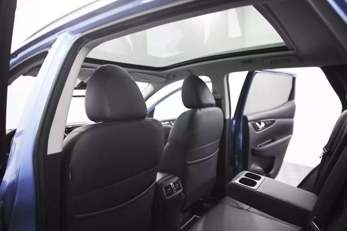 Автосалон: Nissan Qashqai