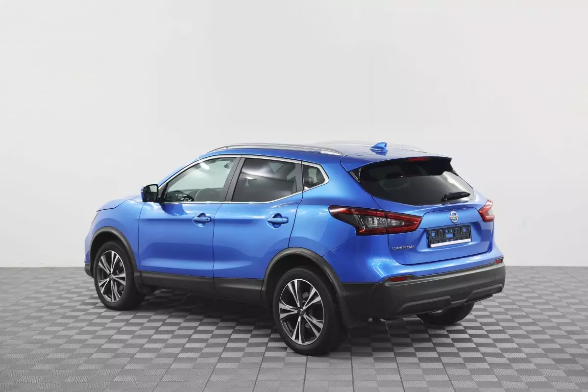 Автосалон: Nissan Qashqai