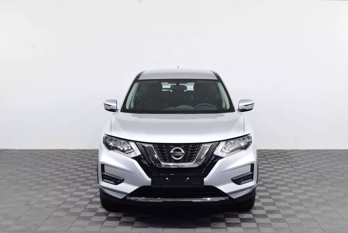 Автосалон: Nissan X-Trail