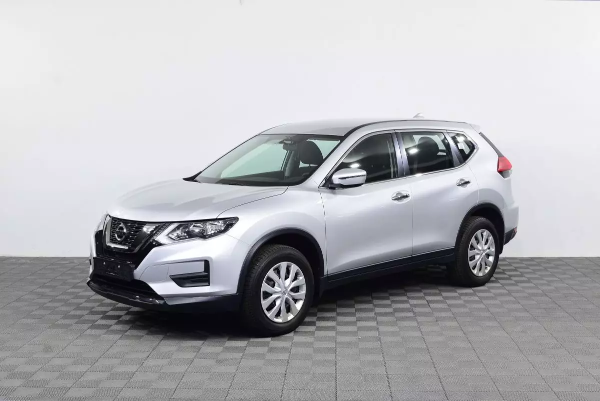 Автосалон: Nissan X-Trail