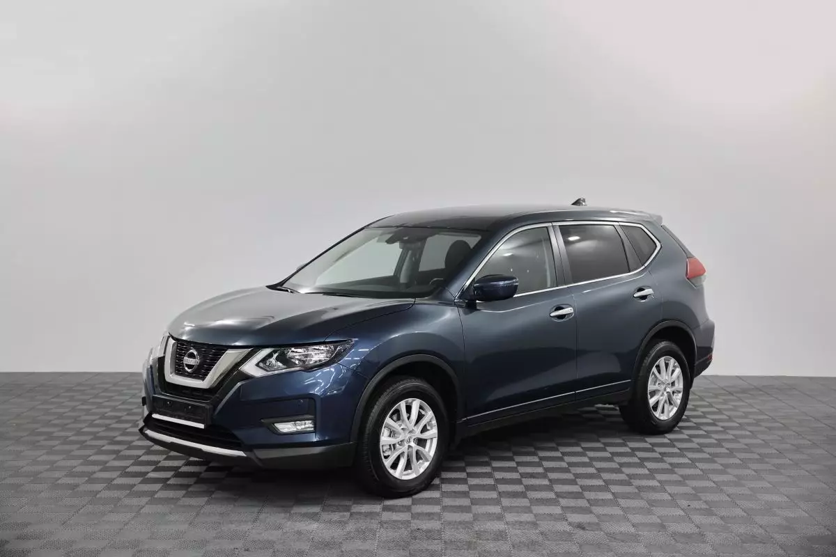 Автосалон: Nissan X-Trail