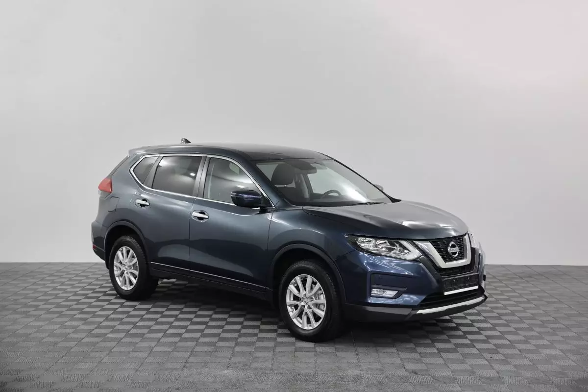 Автосалон: Nissan X-Trail