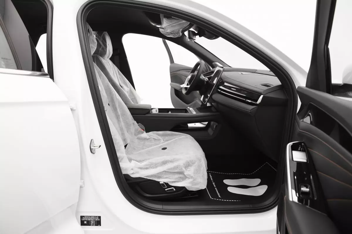 Автосалон: Geely Preface