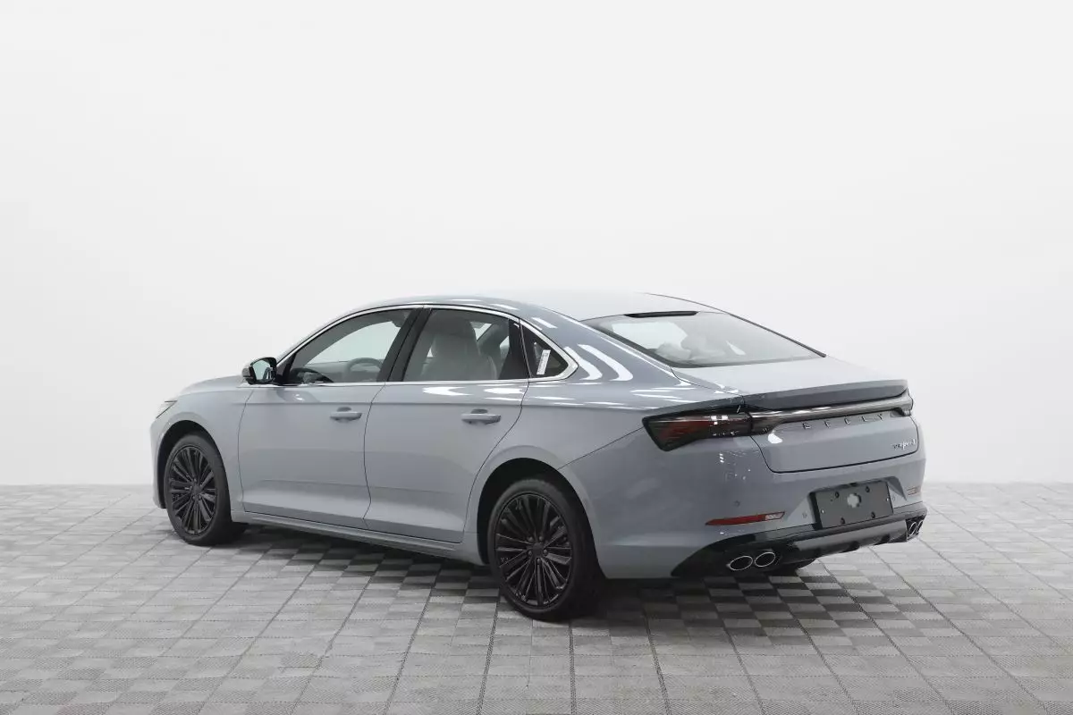 Автосалон: Geely Preface