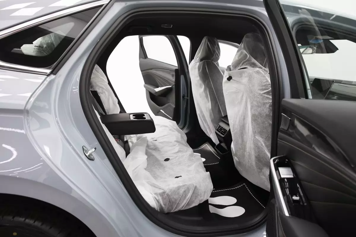 Автосалон: Geely Preface