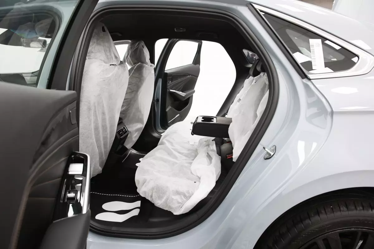 Автосалон: Geely Preface