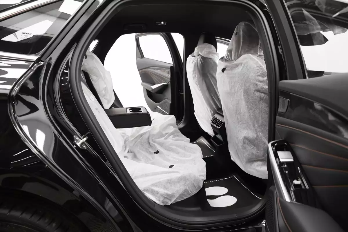 Автосалон: Geely Preface