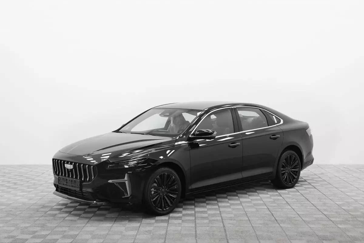 Автосалон: Geely Preface