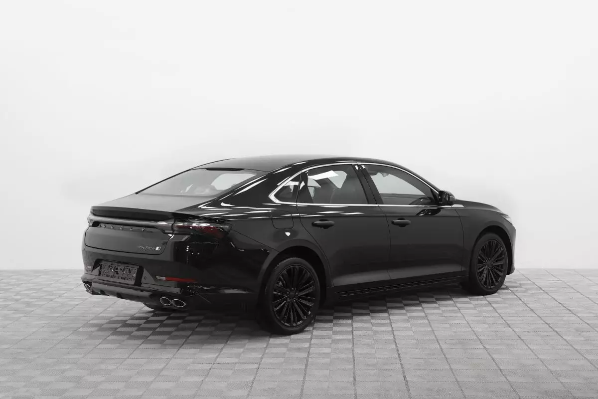 Автосалон: Geely Preface