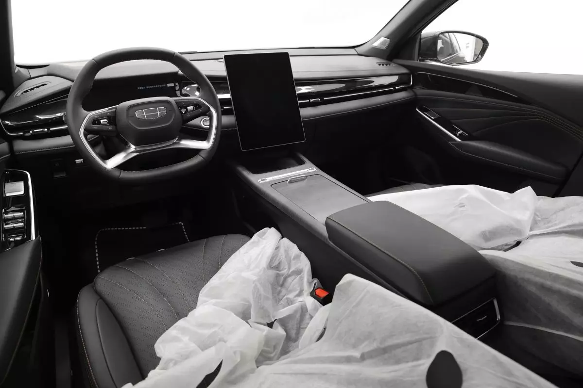 Автосалон: Geely Preface