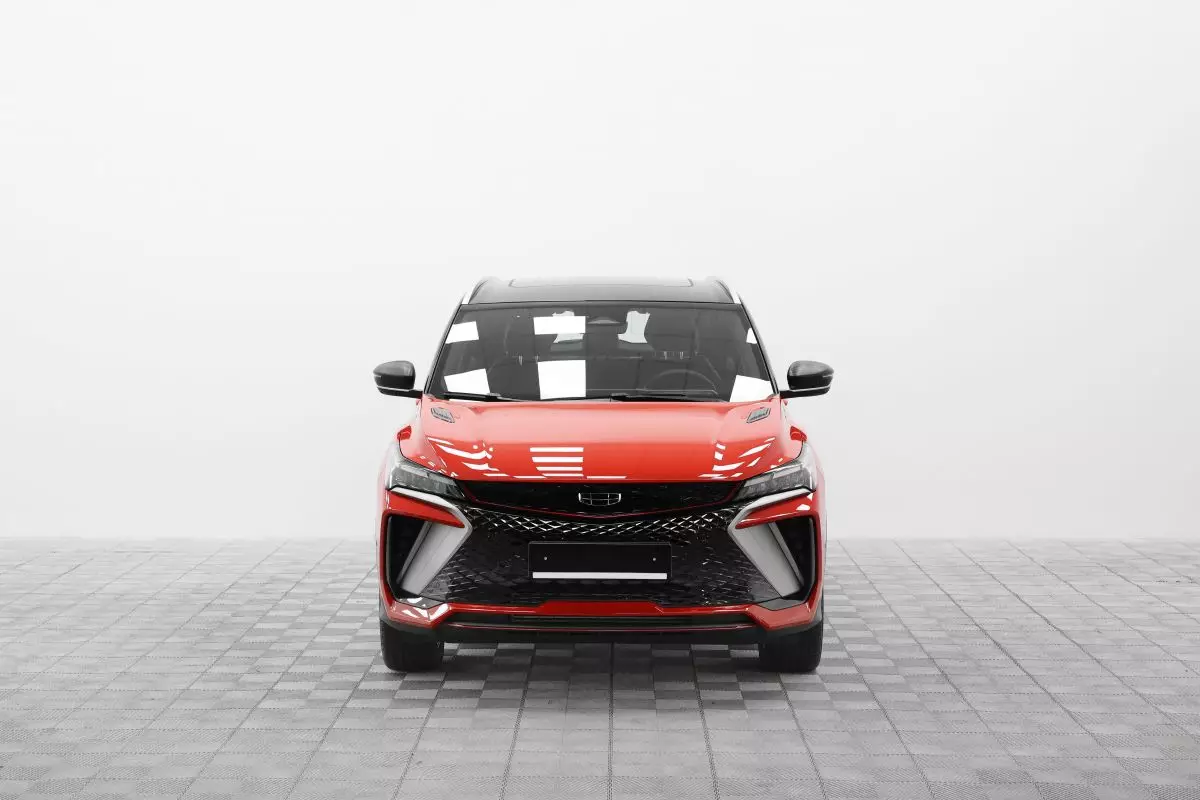 Автосалон: Geely Coolray