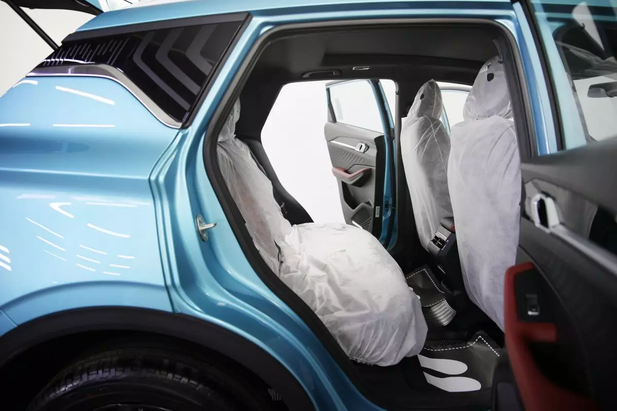 Автосалон: Geely Coolray