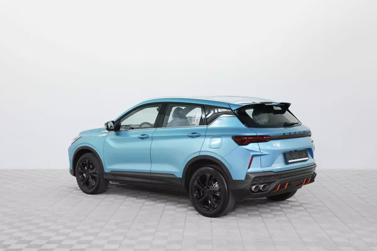 Автосалон: Geely Coolray