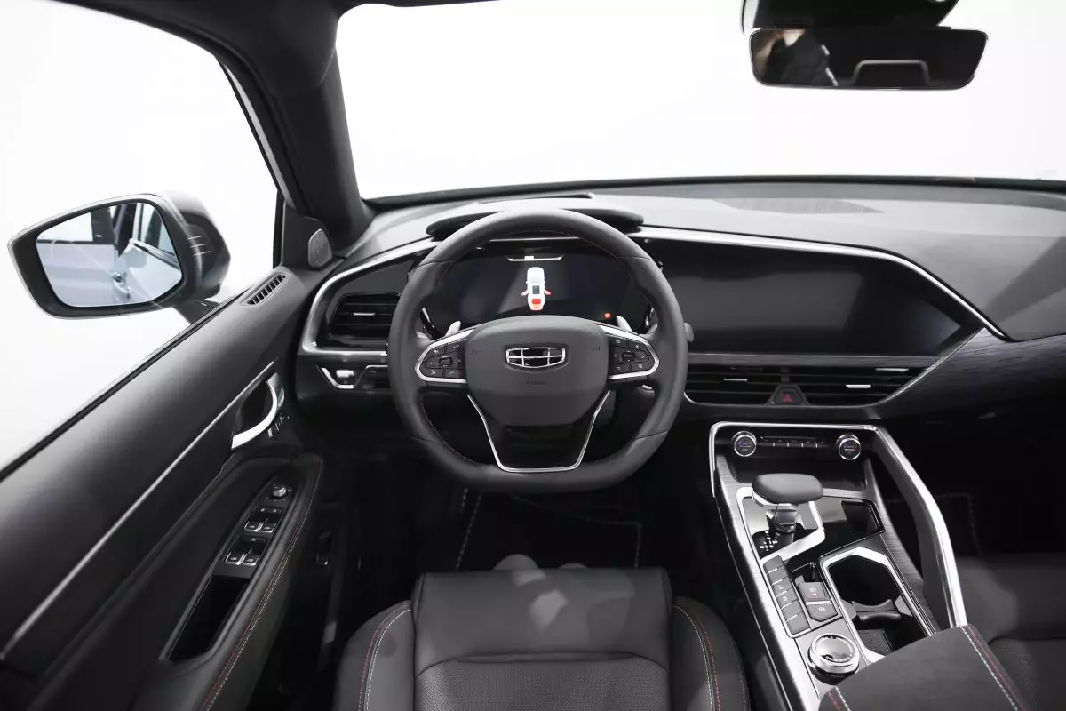 Автосалон: Geely Tugella New
