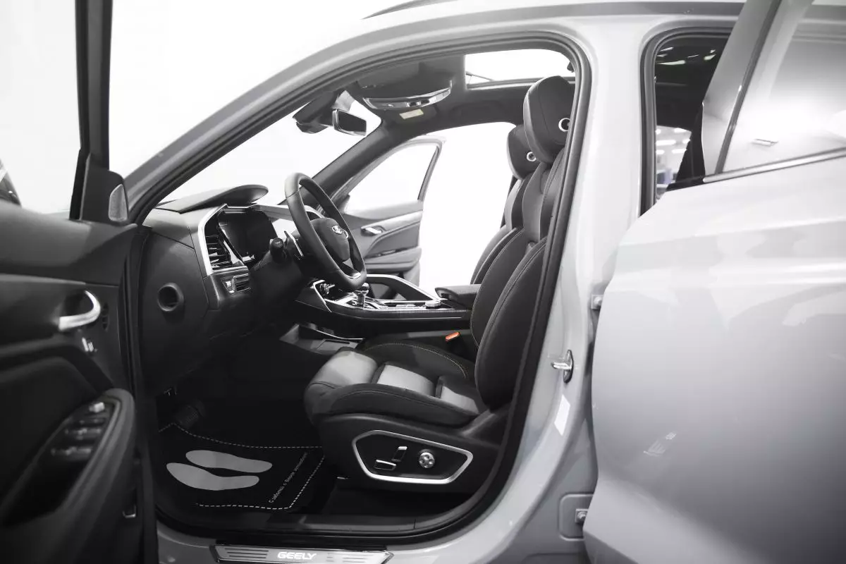 Автосалон: Geely Tugella New