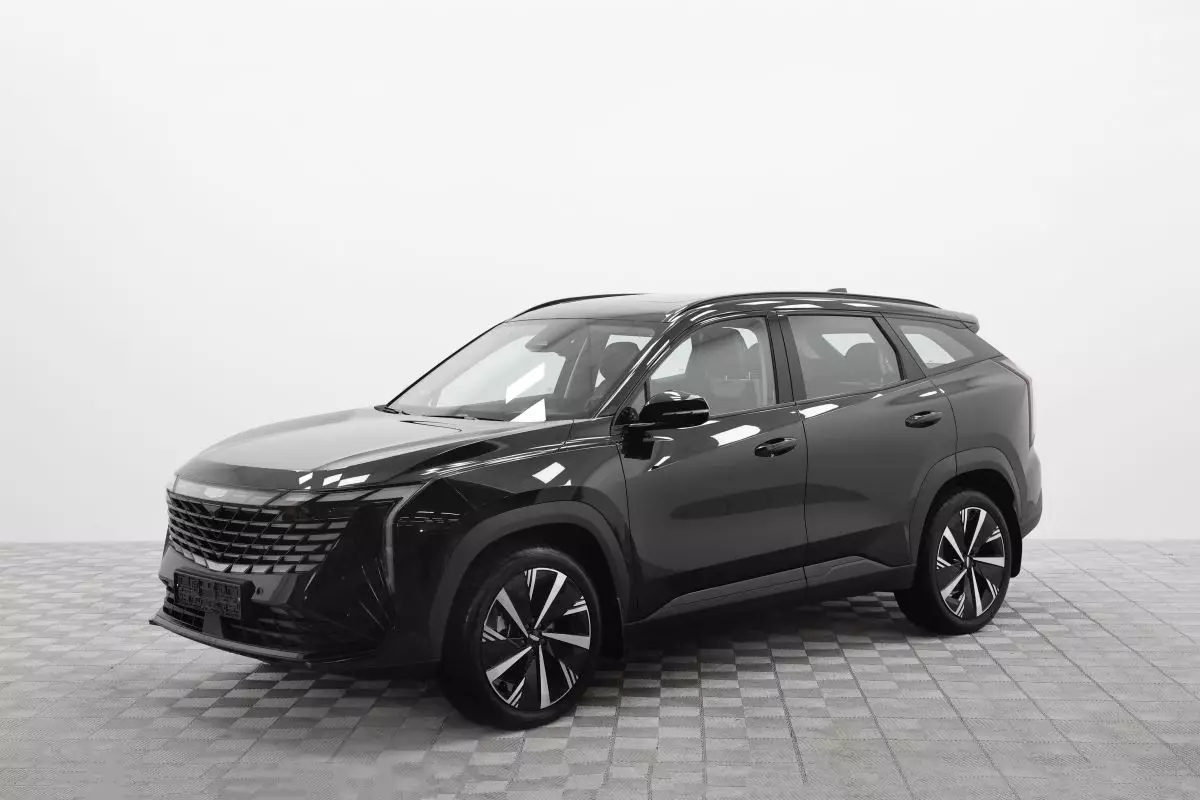 Автосалон: Geely Atlas New